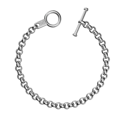 detailaufnahme einer silbernen erbskette mit knebelverschluss und diamanten, modernes silberschmuck design, handgefertigt von der marke mit dem meisten swag, zweisilber.