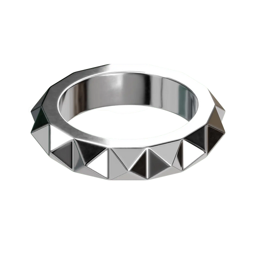 ein reduzierter ring aus recyceltem silber mit einreihigem nieten-design.